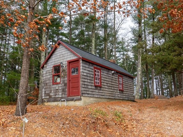 28 Wareham, Carver MA 02330