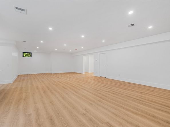8 Blueberry Lane, Lexington MA 02420