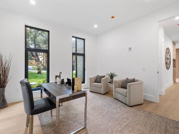 8 Blueberry Lane, Lexington MA 02420