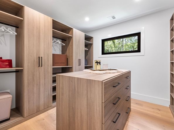 8 Blueberry Lane, Lexington MA 02420