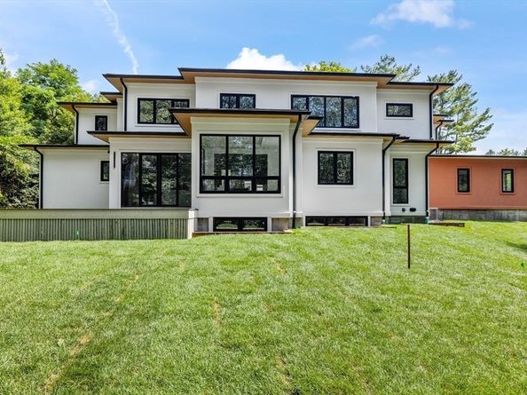 8 Blueberry Lane, Lexington MA 02420