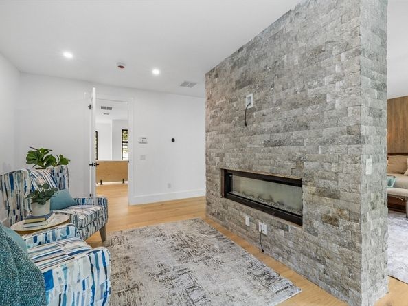 8 Blueberry Lane, Lexington MA 02420
