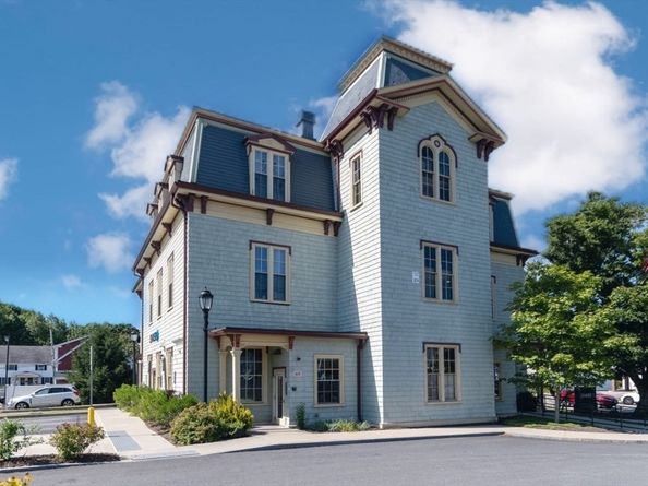670-672 High Street 3, Westwood MA 02090