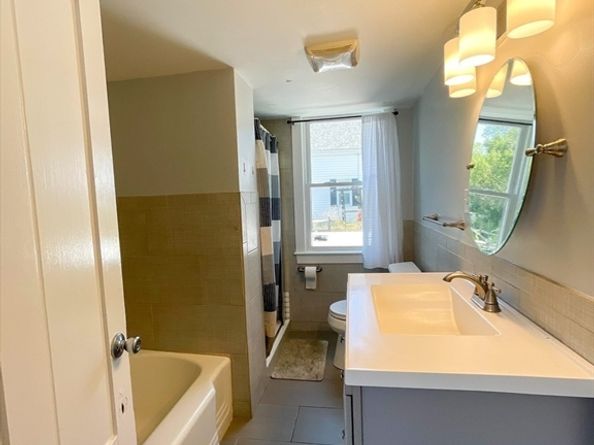 814 Washington St, Canton MA 02021