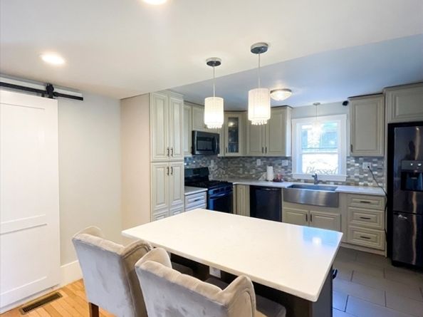 814 Washington St, Canton MA 02021