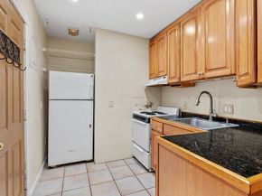 387 Marlborough St 1, Boston MA 02115