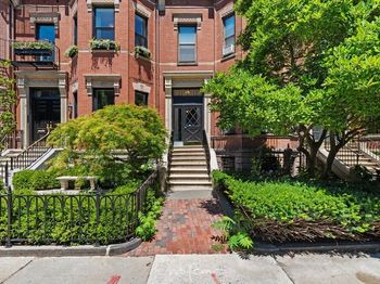 387 Marlborough St