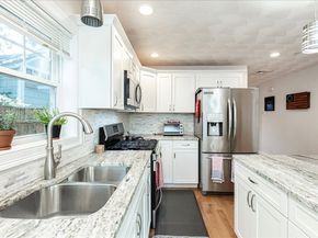 105 Green Street 4, Marblehead MA 01945