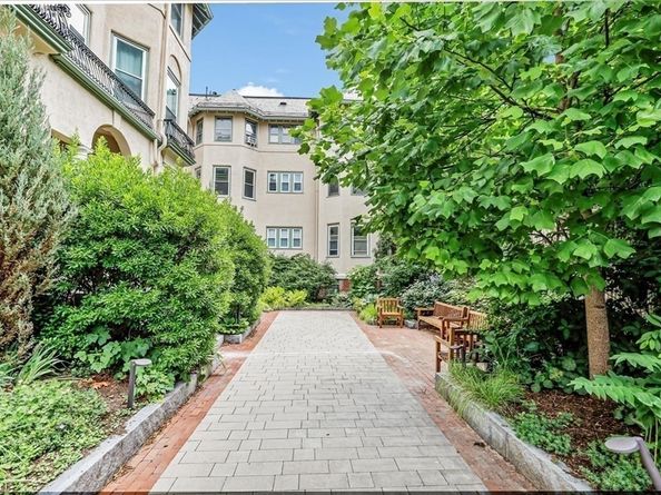1619 Massachusetts Ave 37, Cambridge MA 02138