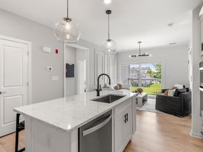 6 Stratton Drive 310, Woburn MA 01801
