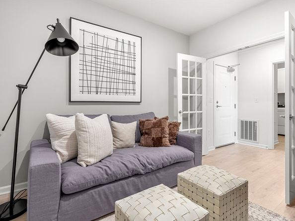 6 Stratton Drive 310, Woburn MA 01801