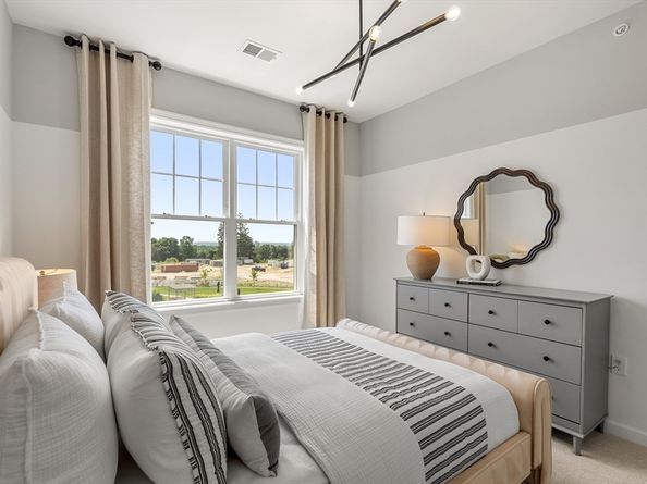 6 Stratton Drive 310, Woburn MA 01801