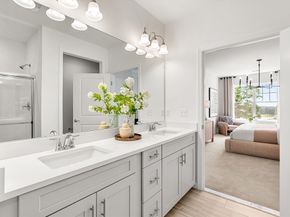 6 Stratton Drive 310, Woburn MA 01801