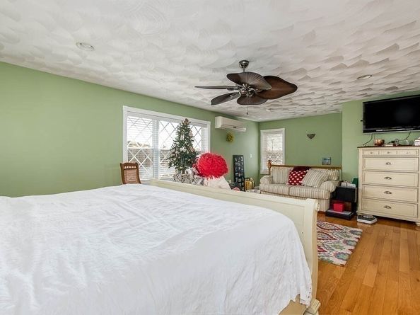 26 Washington Dr, Wareham MA 02571