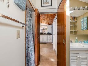 26 Washington Dr, Wareham MA 02571