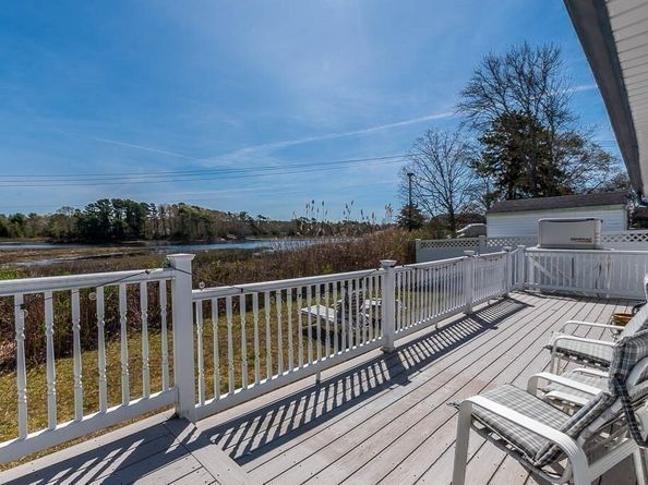 26 Washington Dr, Wareham MA 02571