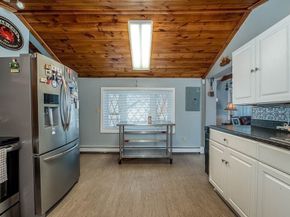 26 Washington Dr, Wareham MA 02571