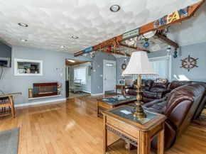 26 Washington Dr, Wareham MA 02571