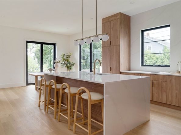 3 Ashmont Ave 3, Newton MA 02458