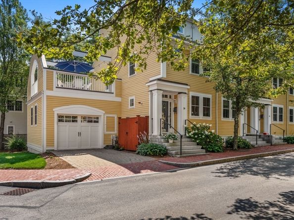129 Merrimac St 20, Newburyport MA 01950