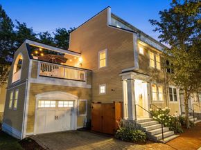 129 Merrimac St 20, Newburyport MA 01950