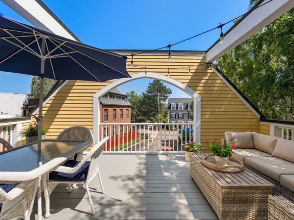 129 Merrimac St 20, Newburyport MA 01950