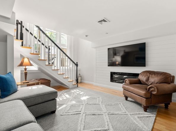 129 Merrimac St 20, Newburyport MA 01950