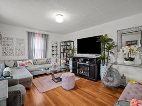 32 Indian Lake Pkwy, Worcester MA 01605