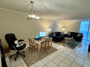 2401 Collins Ave 611, Miami Beach FL 33140