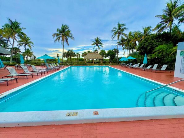2401 Collins Ave 611, Miami Beach FL 33140