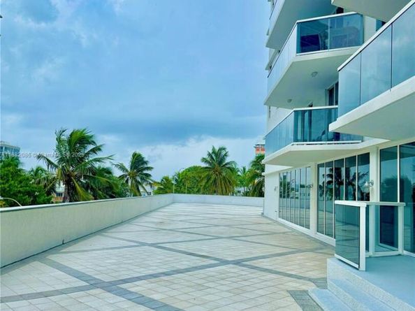 2401 Collins Ave 611, Miami Beach FL 33140