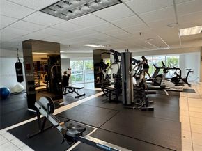 2401 Collins Ave 611, Miami Beach FL 33140