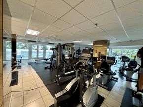 2401 Collins Ave 611, Miami Beach FL 33140