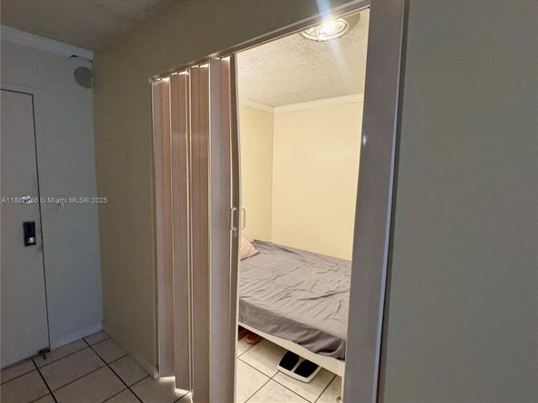 2401 Collins Ave 611, Miami Beach FL 33140