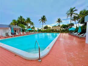 2401 Collins Ave 611, Miami Beach FL 33140