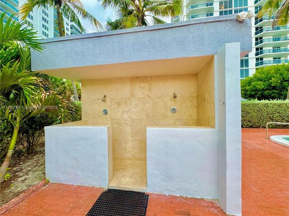 2401 Collins Ave 611, Miami Beach FL 33140
