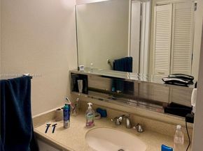 2401 Collins Ave 611, Miami Beach FL 33140