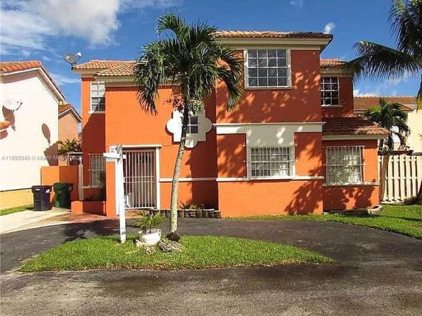 1045 NW 126th Pl, Miami FL 33182
