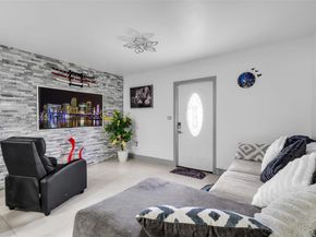 1210 N 71st Ave, Hollywood FL 33024