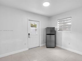 1210 N 71st Ave, Hollywood FL 33024