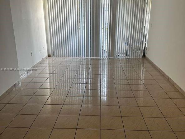 210 Fontainebleau Blvd 413, Miami FL 33172