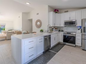 13950 Oaklawn Pl, Davie FL 33325