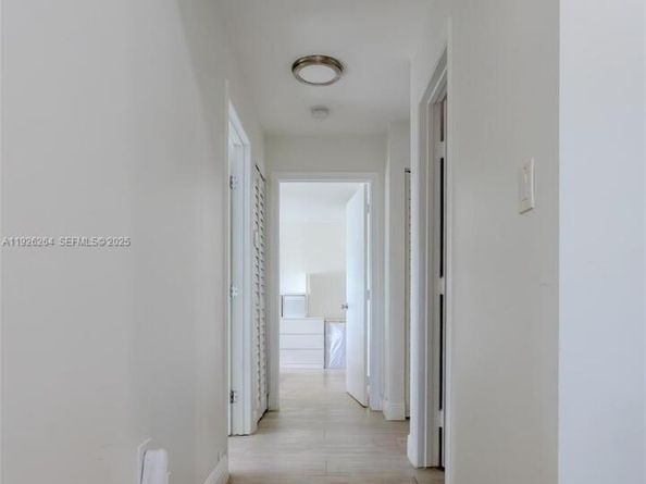 13950 Oaklawn Pl, Davie FL 33325