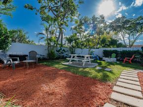 13950 Oaklawn Pl, Davie FL 33325