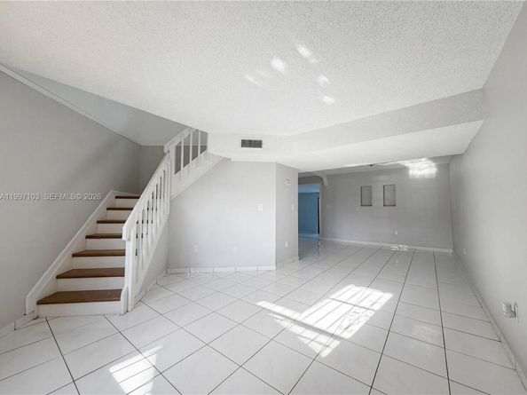 5790 W 26th Ave 202, Hialeah FL 33016