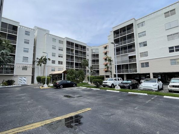2821 N Miami Beach Blvd 2K, North Miami Beach FL 33160