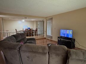 3690 Inverrary Dr 1T, Lauderhill FL 33319