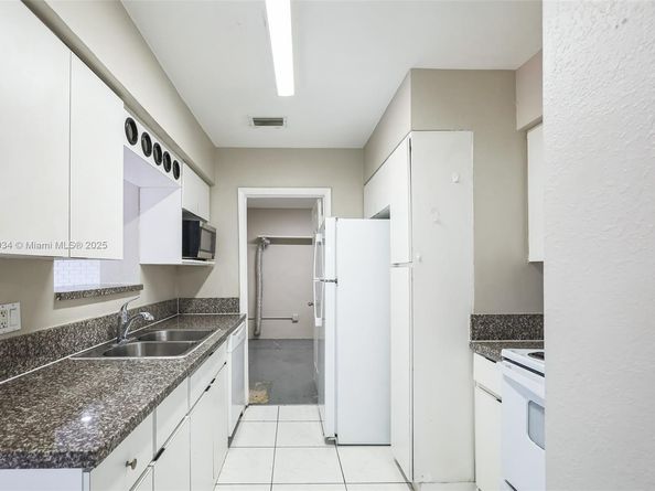 2141 NW 61st Ave, Sunrise FL 33313
