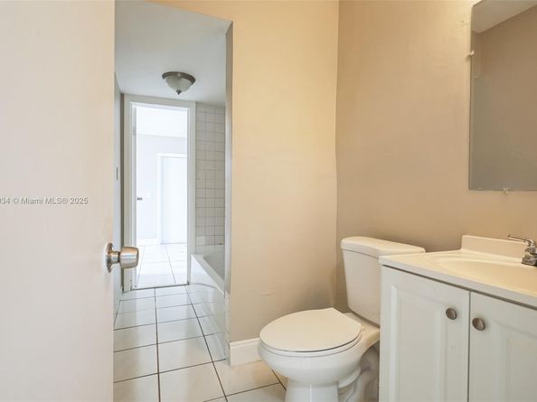 2141 NW 61st Ave, Sunrise FL 33313