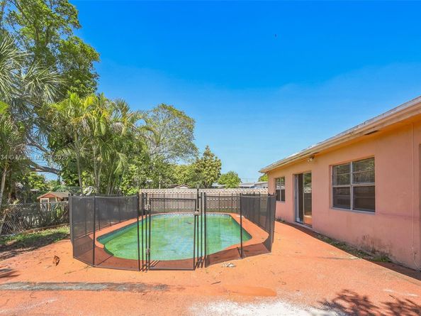 2141 NW 61st Ave, Sunrise FL 33313